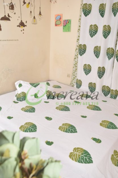 White Monstera Cactus Bed cover