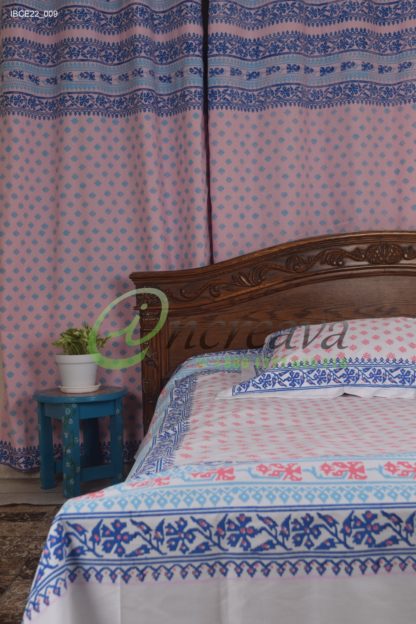 White Jamdni Blue Pink bed cover