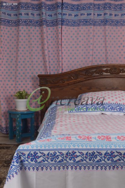 White Jamdni Blue Pink bed cover