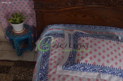 White Jamdni Blue Pink bed cover