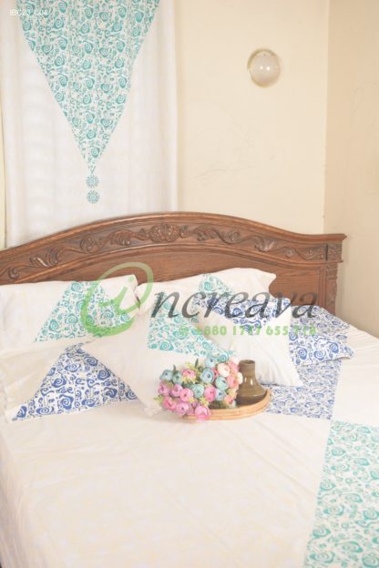 White Paste Triangle Bed cover